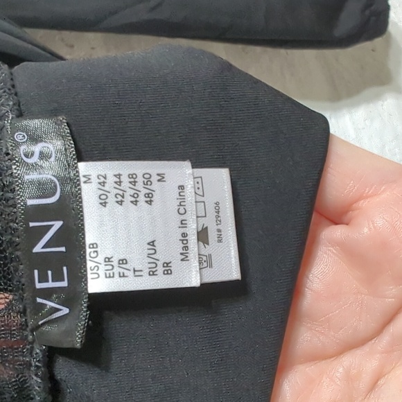 Venus Deep V neck Top - Picture 3 of 6